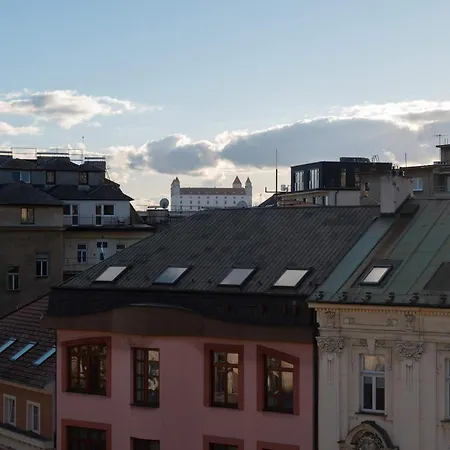 Old Town Velvet Retreat - Style And Comfort * Bratislava
