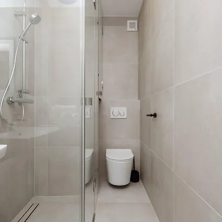 Old Town Velvet Retreat - Style And Comfort Bratislava