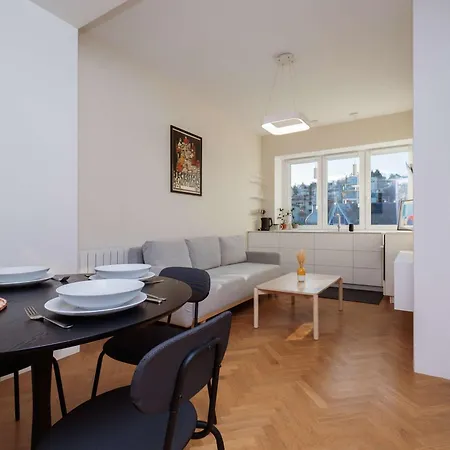 Apartment Old Town Velvet Retreat - Style And Comfort Bratislava