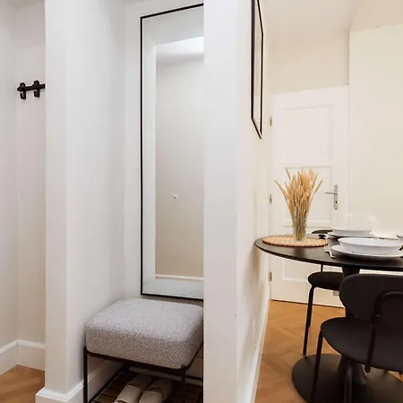 Apartment Old Town Velvet Retreat - Style And Comfort Bratislava