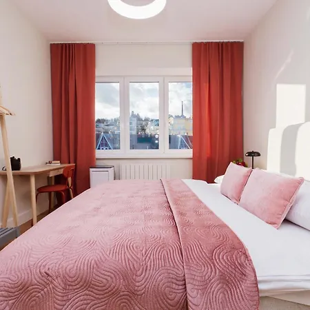شقة Old Town Velvet Retreat - Style And Comfort براتسيلافا